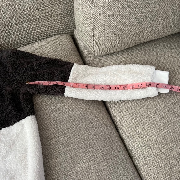 Brown and White Fleece Jacket Fuzzy Warm Pullover with Hood - Picture 10 of 10